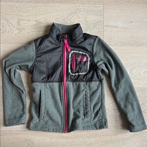 The North Face Charcoal and Fuchsia Lightweight Fleece Nylon - Girls Kids XS